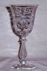 Cambridge #3575 Stradivarius or Regency Stem with Portia Etch